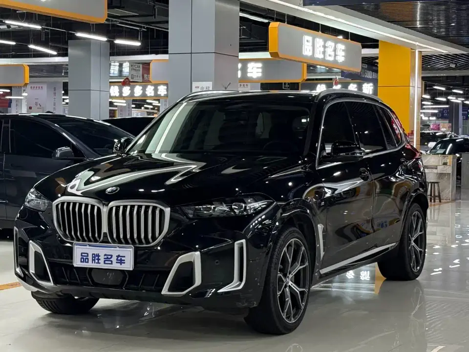 BMW X5 Model xDrive 30Li Exclusive M Sport Blackout Package 2025