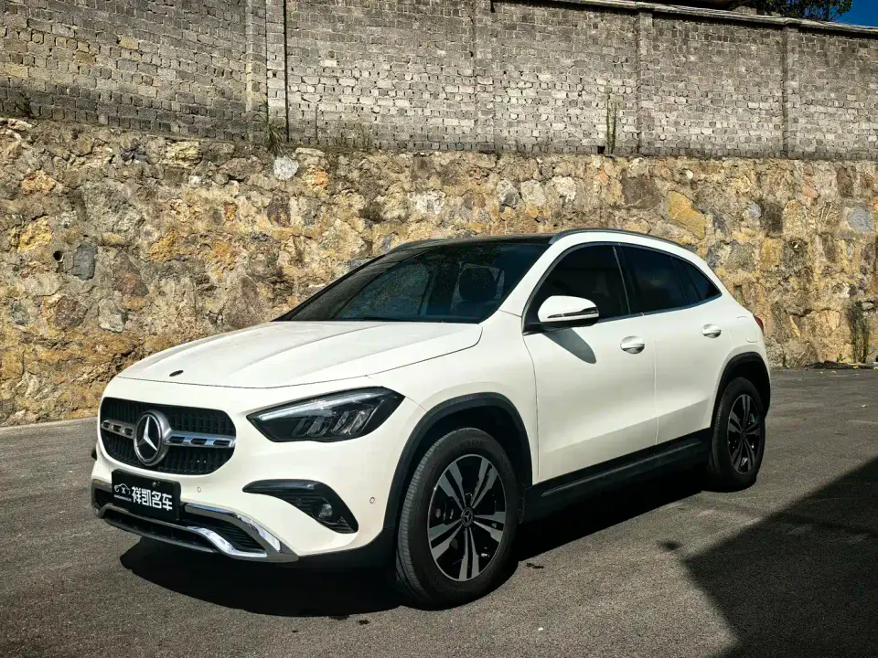 Mercedes-Benz GLA-Class GLA 200 2024
