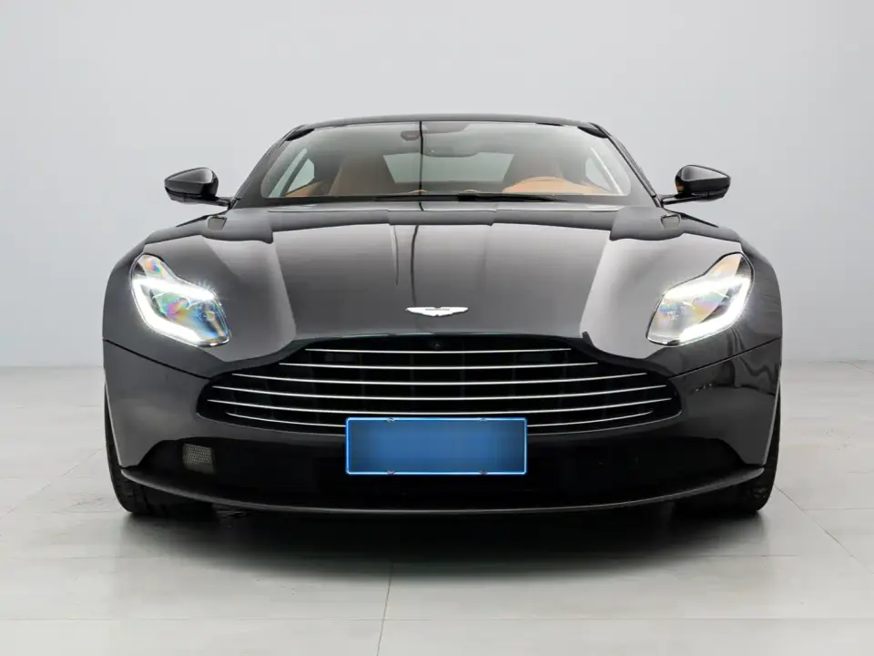 Aston Martin DB11 4.0T V8 Coupe 2022