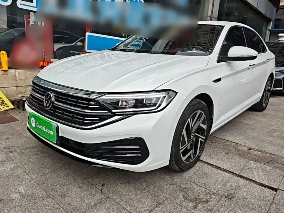 Volkswagen Sagitar 300TSI DSG Surpass Edition 2024