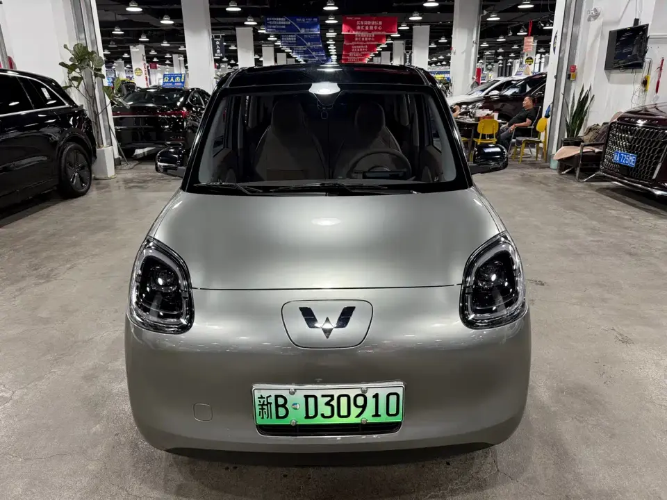 Wuling Motors Hongguang MINIEV 4-Door Premium+ Edition 2025