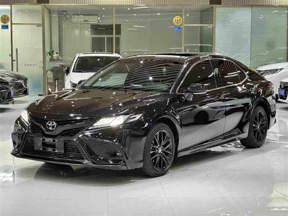 Toyota Camry 2.5S Knight Edition 2023