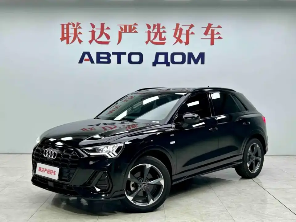 Audi Q3 35 TFSI Fashion Dynamic (1.4T) 2023