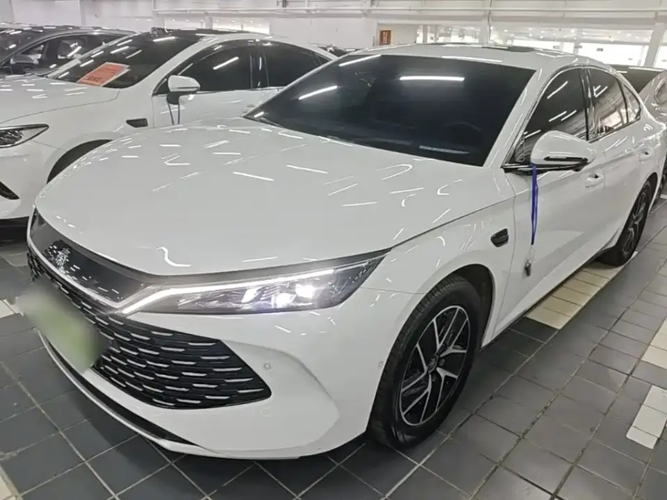 BYD Qin L DM-i Smart Drive Edition 120KM Leading 2025