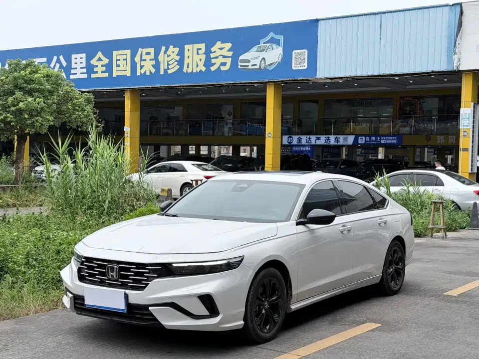 Honda Accord 260TURBO Luxury Edition 2025
