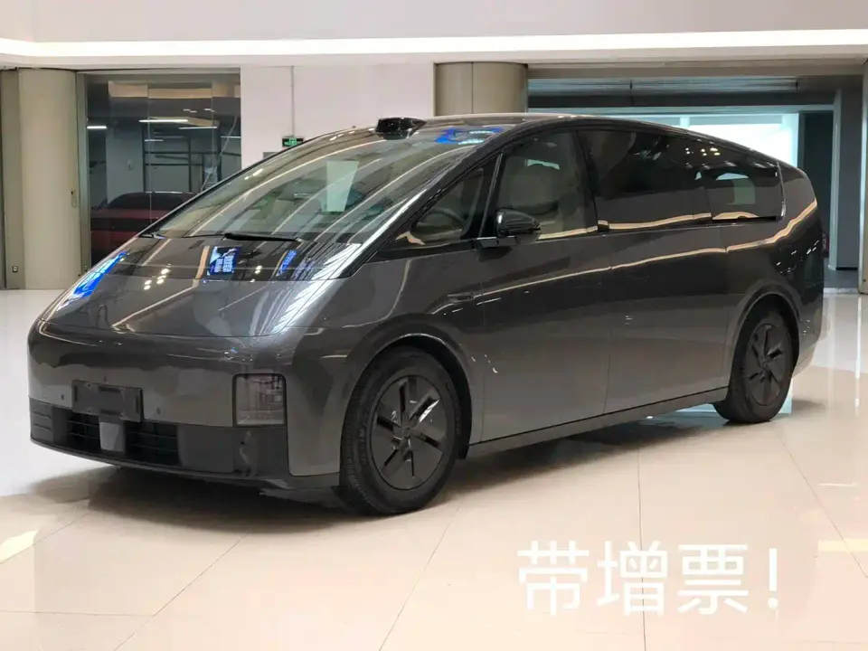 Li Auto MEGA Ultra 2024