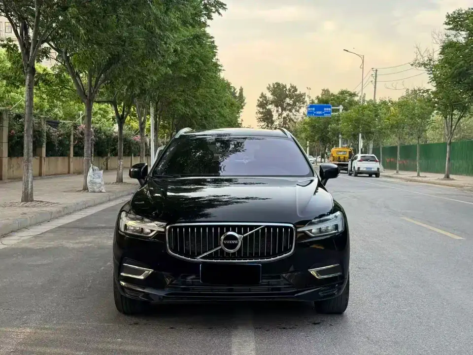 Volvo XC60 T5 AWD Momentum 2020