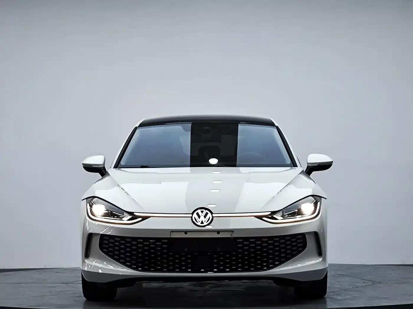Volkswagen Lamando Lamando L 280TSI DSG Cool Edition 2022 — фото 3