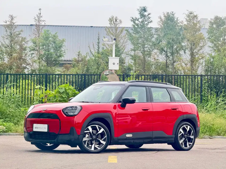 Mini Electric MINI ACEMAN E Classic 2025