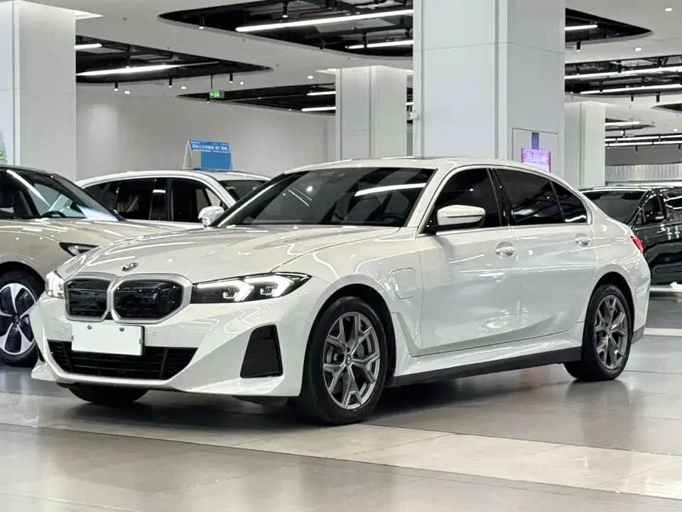 BMW i3 eDrive 35 L 2023