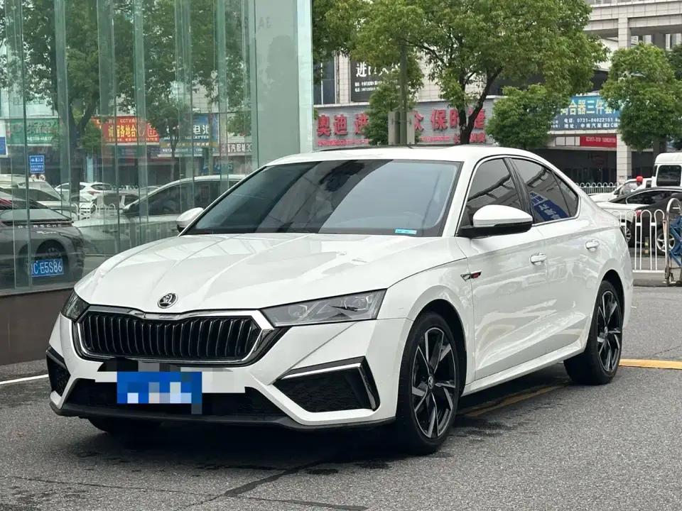 Skoda Octavia Facelift PRO TSI280 Premium Edition 2024