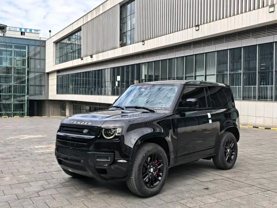 Land Rover Defender 90 2.0T P300 S 2025