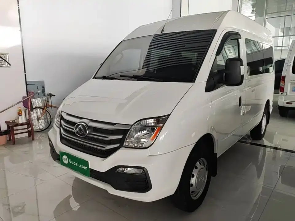 SAIC Maxus Xintu V80 2.0T AMT Classic Aoyun Short Wheelbase Medium Roof 5/6 Seats 2024