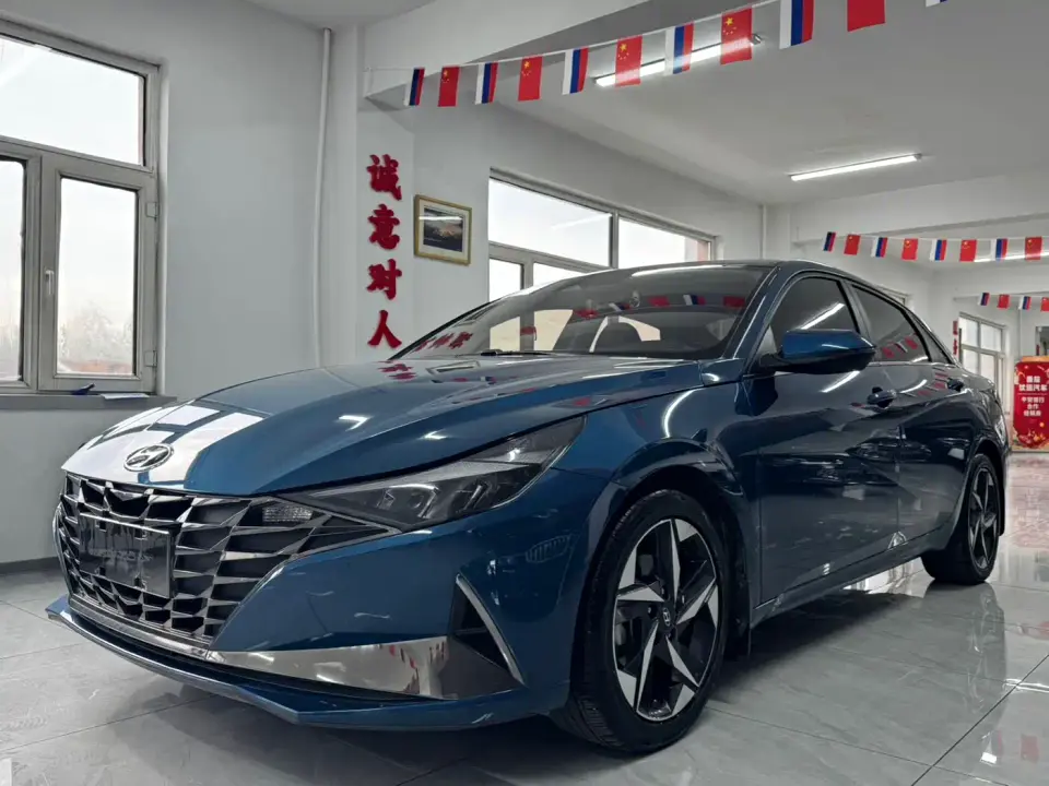 Hyundai Elantra 1.5L CVT LUX Premium Edition 2023