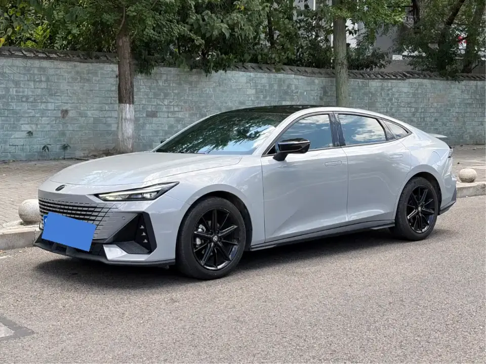 Changan UNI-V 1.5T Premium Model 2022