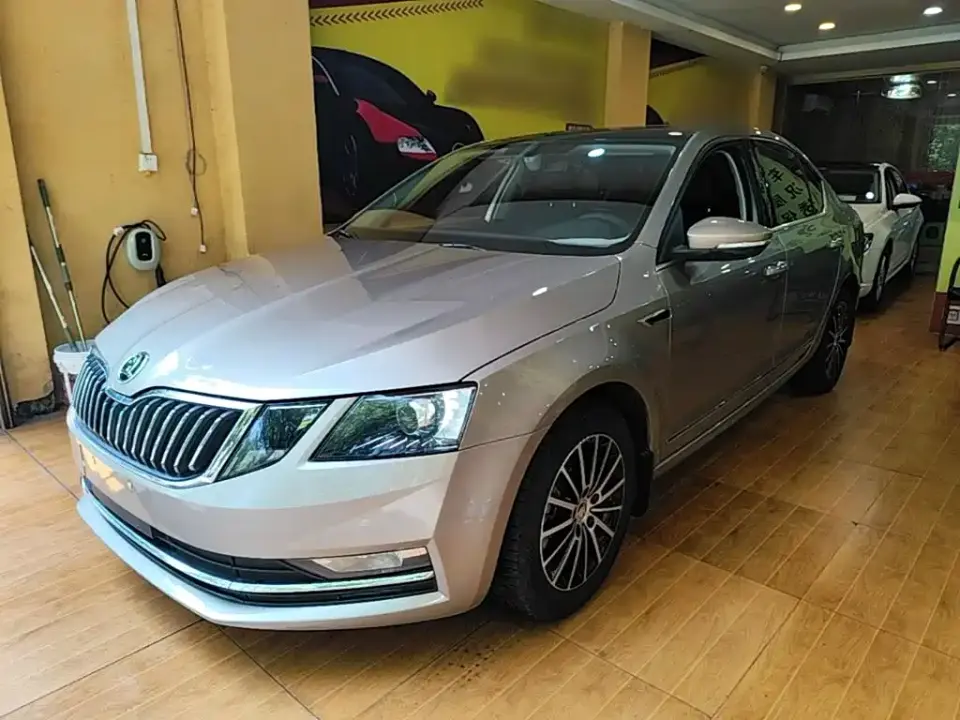 Skoda Octavia 1.5L Automatic Smart Luxury China VI 2020