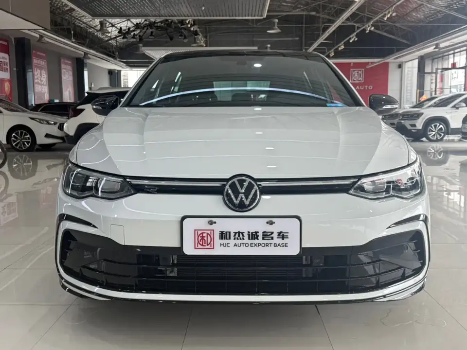 Volkswagen Golf Model 280TSI DSG R-Line 2023