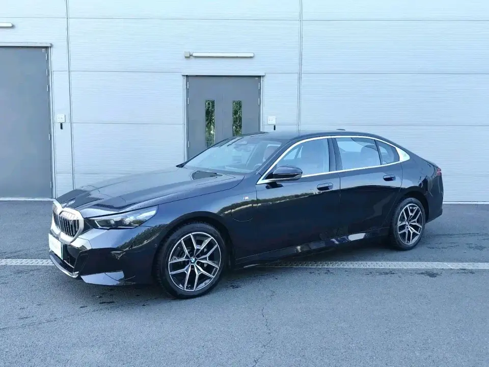 BMW i5 eDrive 35L M Sport Package 2025