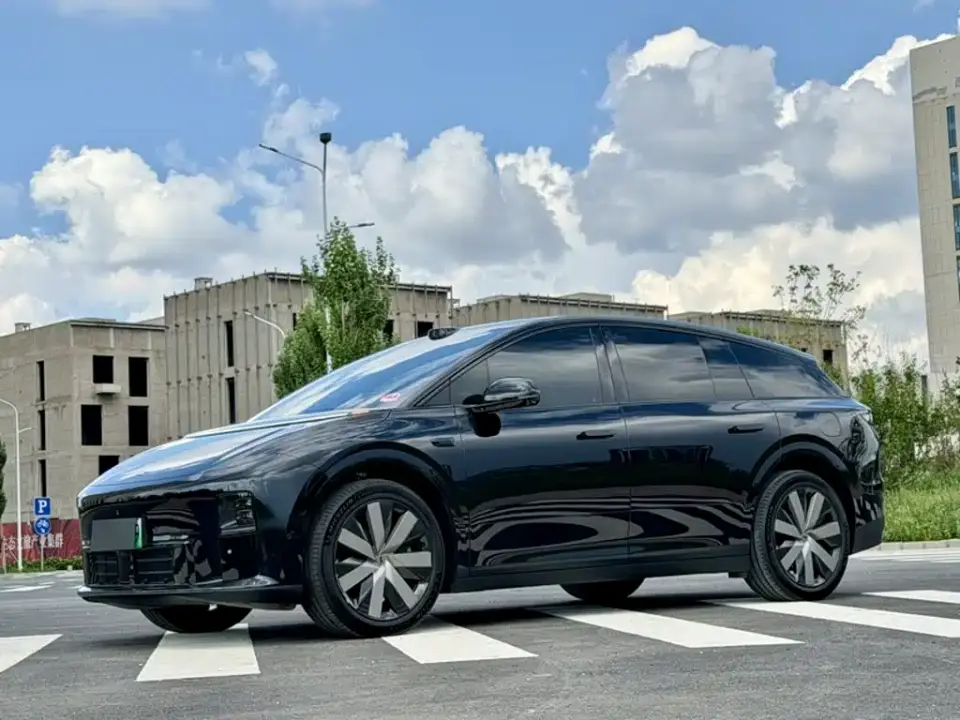 Li Auto i6 2WD Base Model 2026