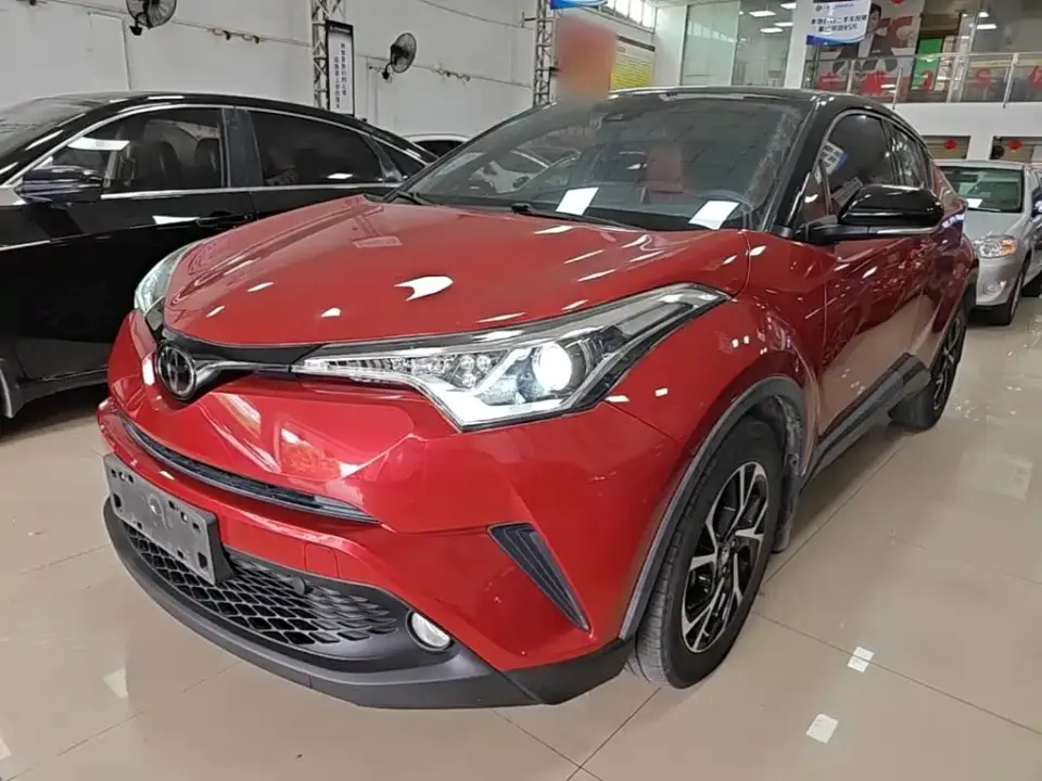 Toyota C-HR Model 2.0L Leading 2020