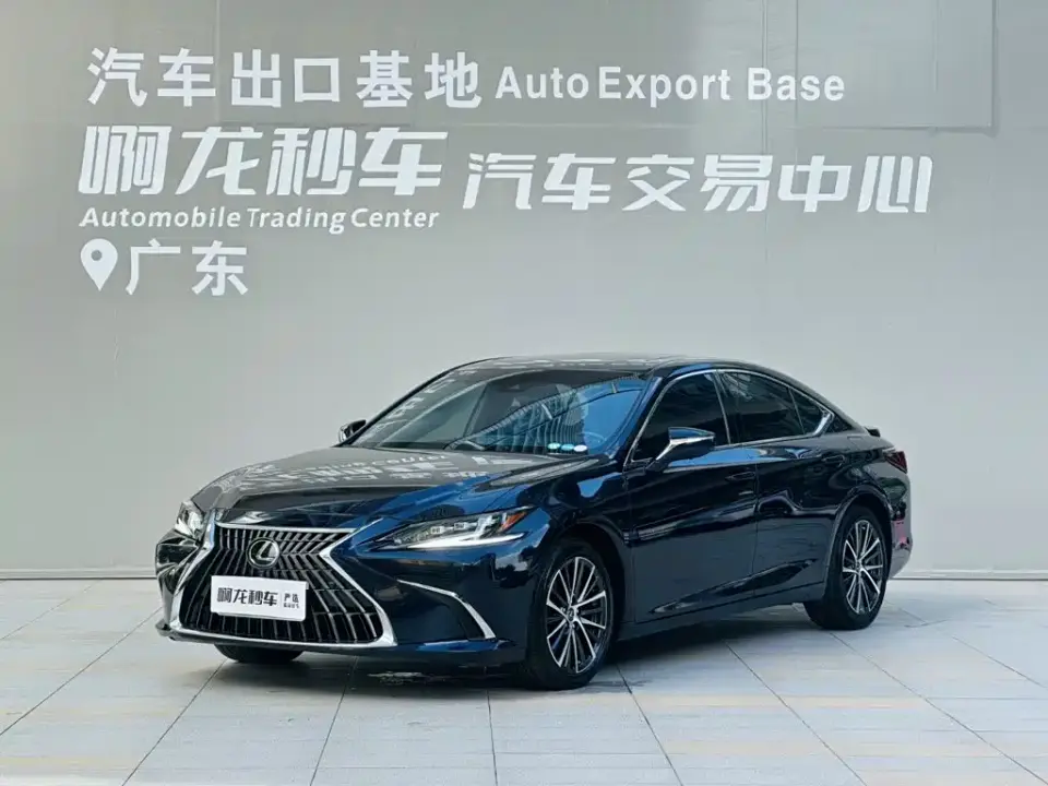 Lexus ES 300h Ultimate Edition 2024