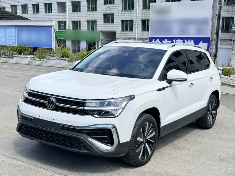 Volkswagen Tharu 300TSI 2WD Bright Moon Edition 2024