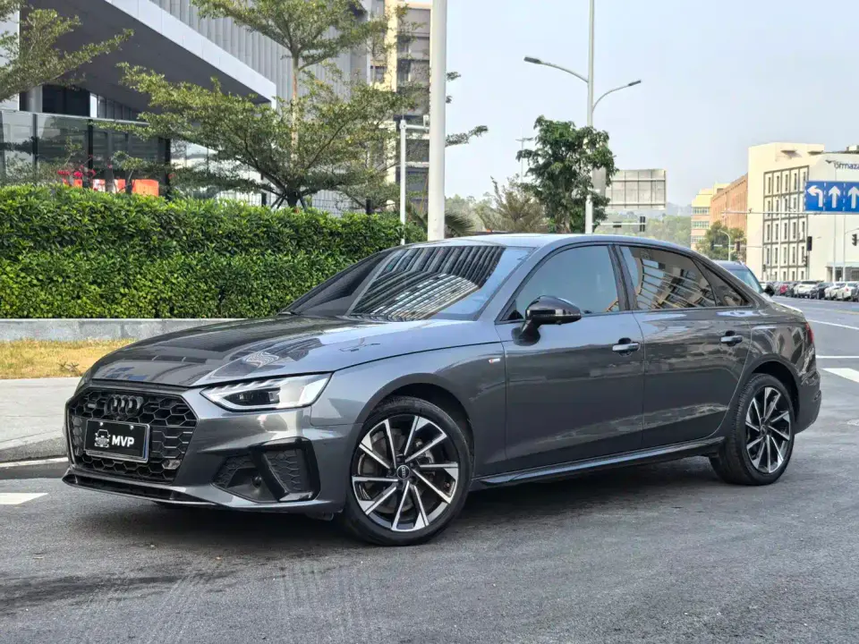 Audi A4L 40 TFSI Luxury Sport 2023