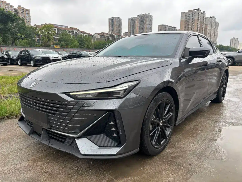 Changan UNI-V 1.5T Premium Model 2022
