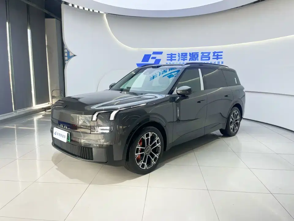 Lynk & Co 900 2.0T Ultra 2026