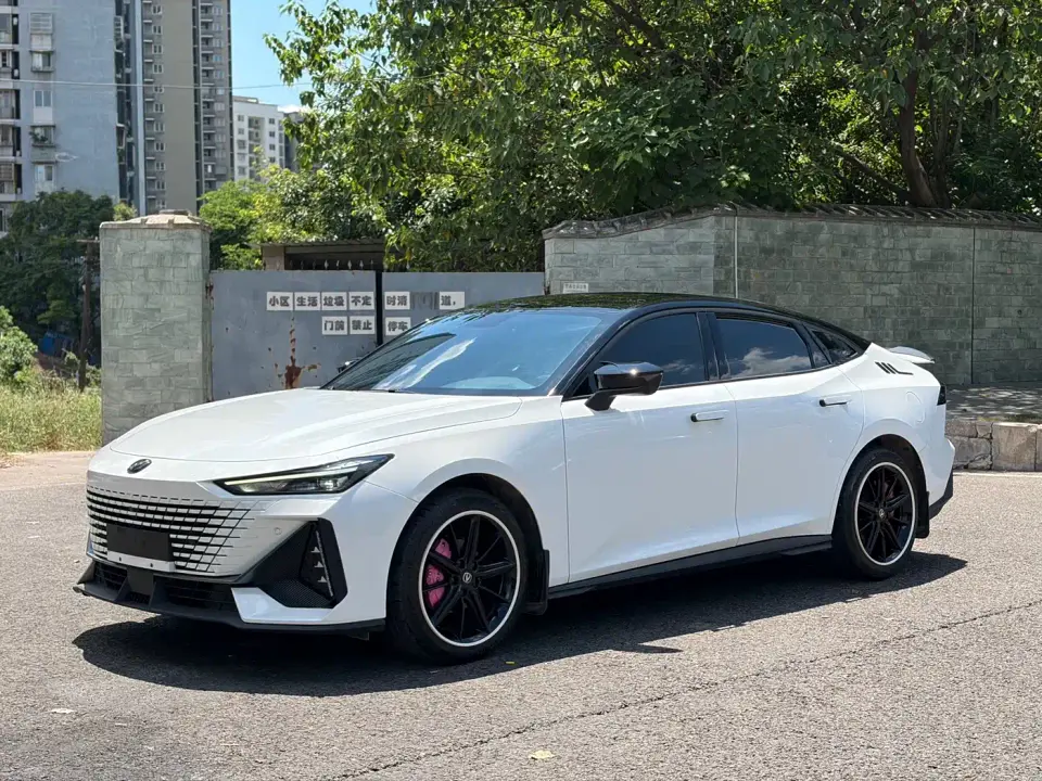Changan UNI-V 1.5T Premium Model 2022