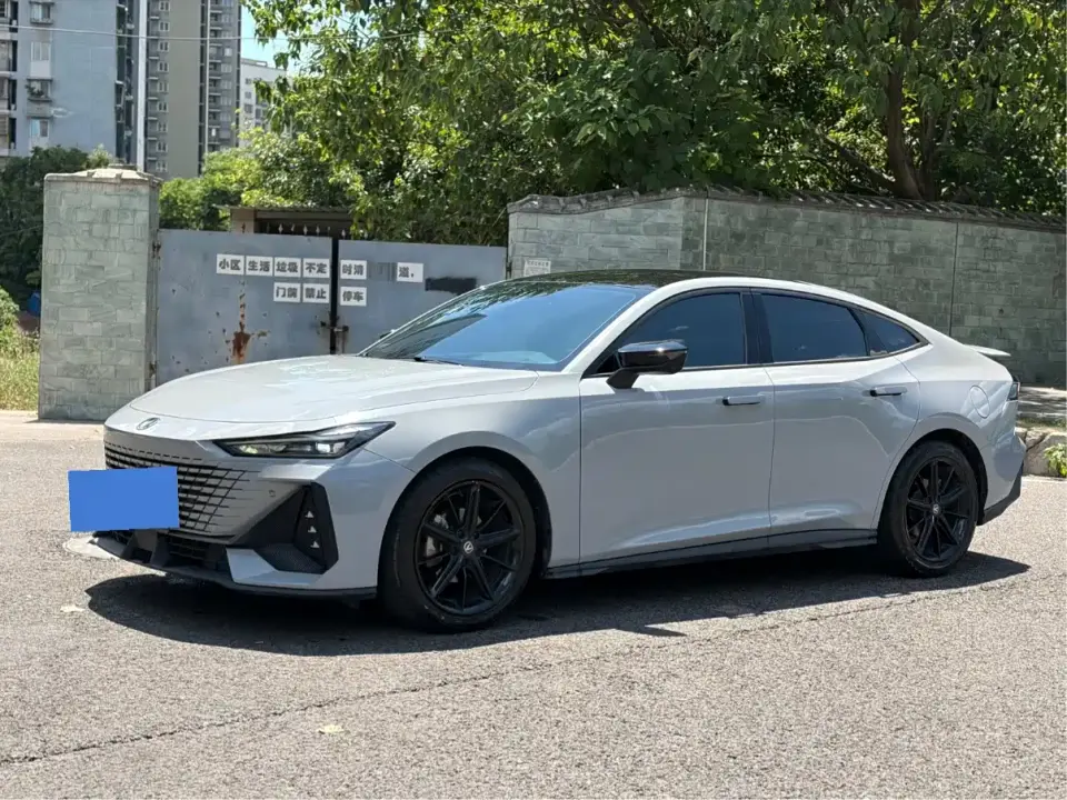 Changan UNI-V 1.5T Premium Model 2022