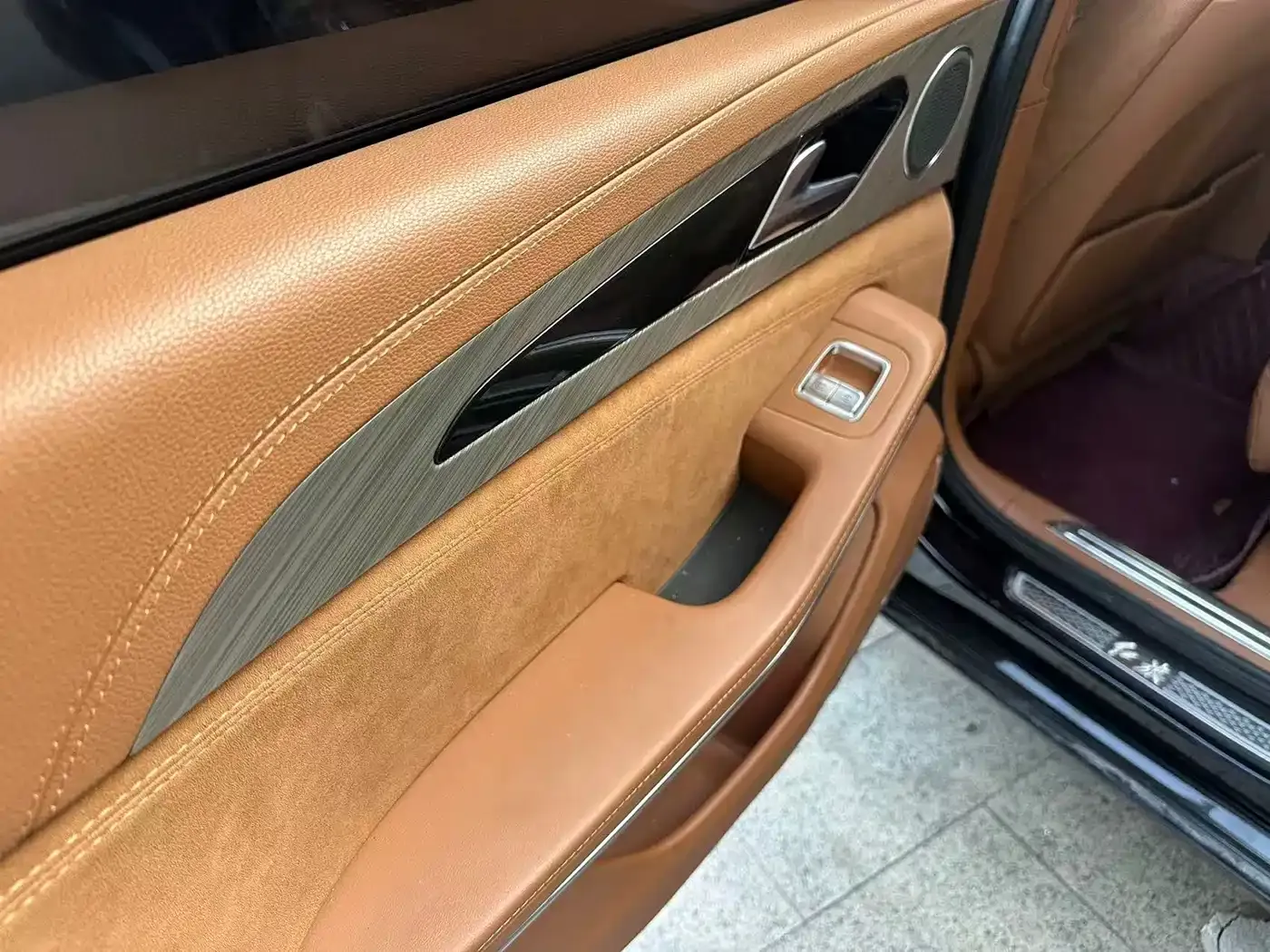 Hongqi H9 2.0T Smart Connectivity Flagship Edition 2022 — фото 6