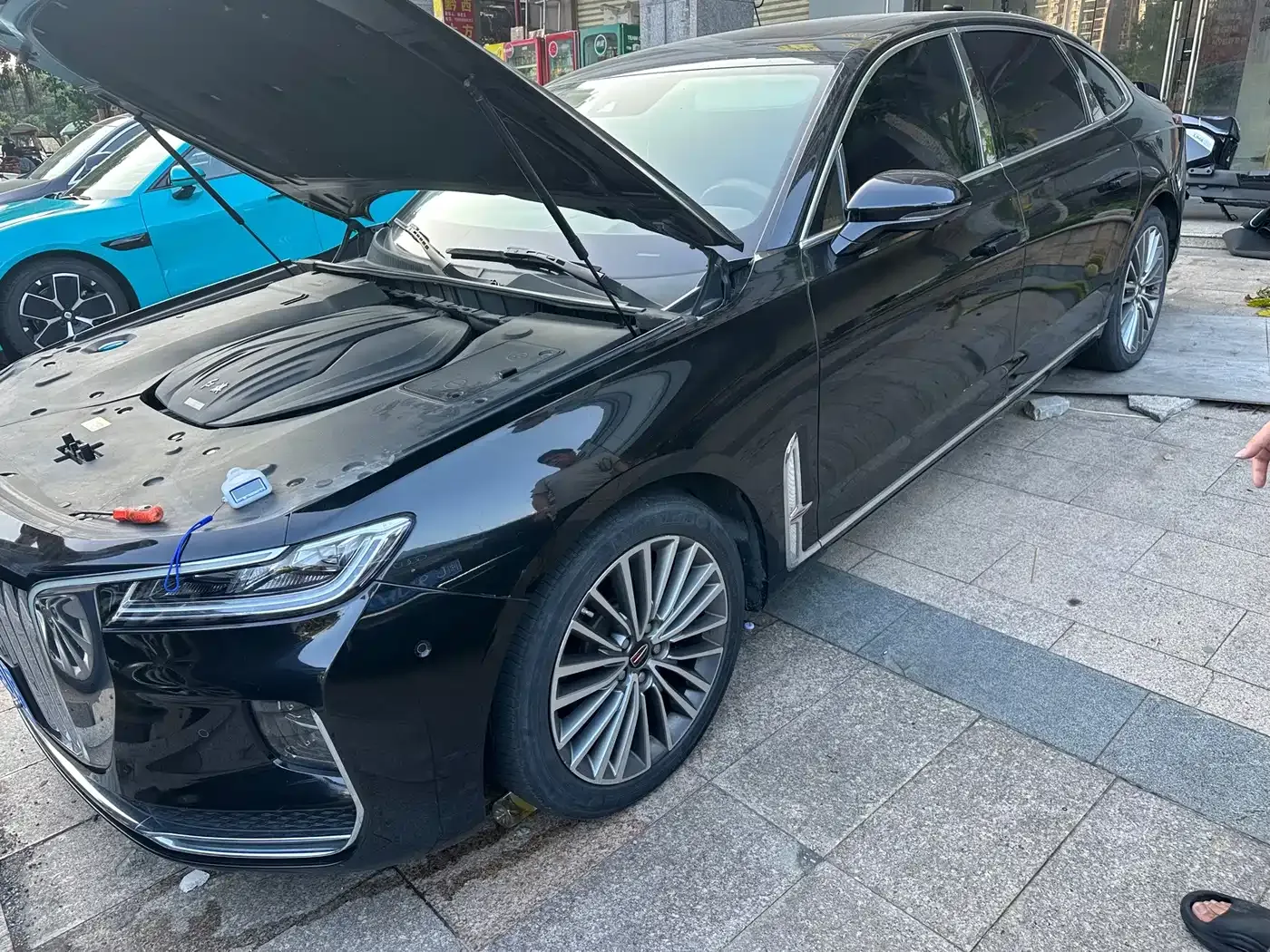 Hongqi H9 2.0T Smart Connectivity Flagship Edition 2022 — фото 2