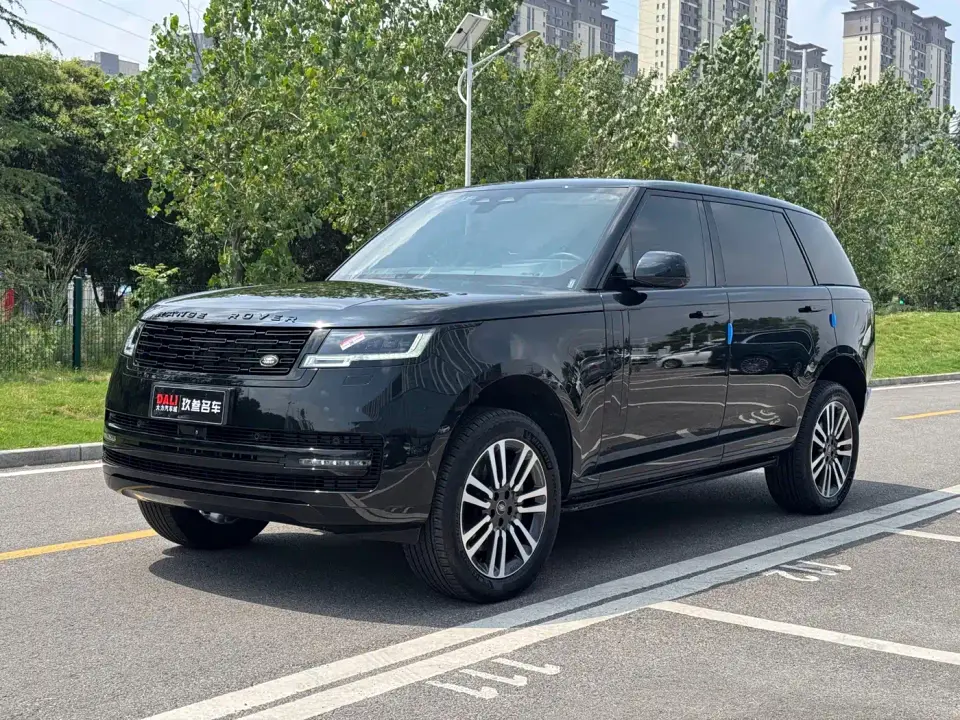 Land Rover Range Rover 3.0 L6 400PS Golden Age Long Wheelbase 2023