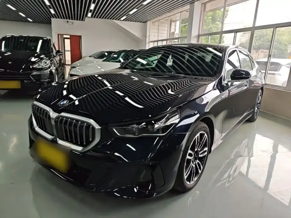 BMW 5 Series 525Li M Sport Package 2024