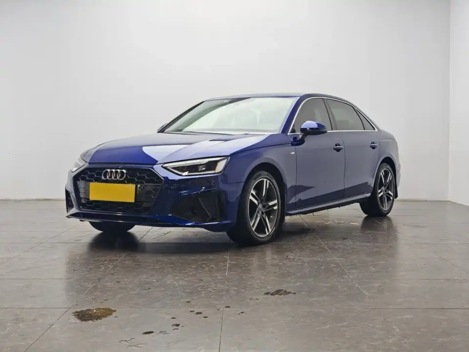 Audi A4L 40 TFSI Luxury Dynamic 2021