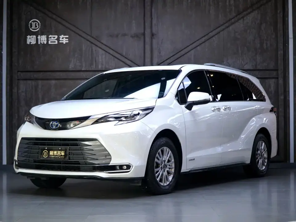 Toyota Sienna 2.5L Hybrid Premium Edition 2022