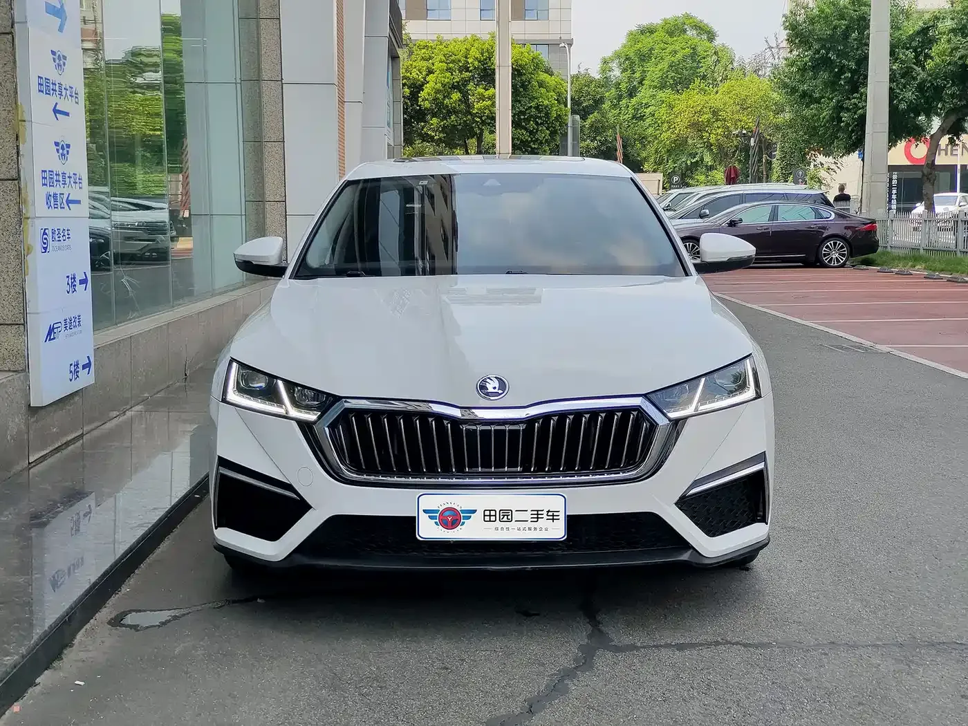 Skoda Octavia PRO TSI280 DSG Premium Edition 2021 — фото 2