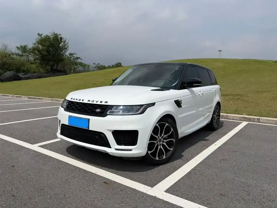 Land Rover Range Rover Sport 3.0 L6 Gloss Black Edition 2021