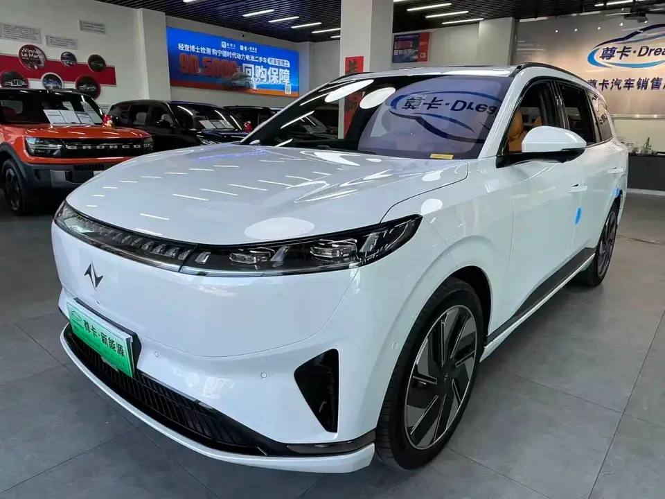 Dongfeng Yipai eπ008 210Ultra Ruyi Edition 5-Seater 2024