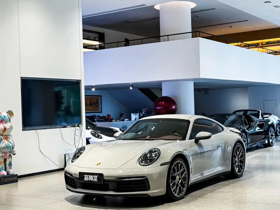 Porsche 911 Carrera 3.0T 2021
