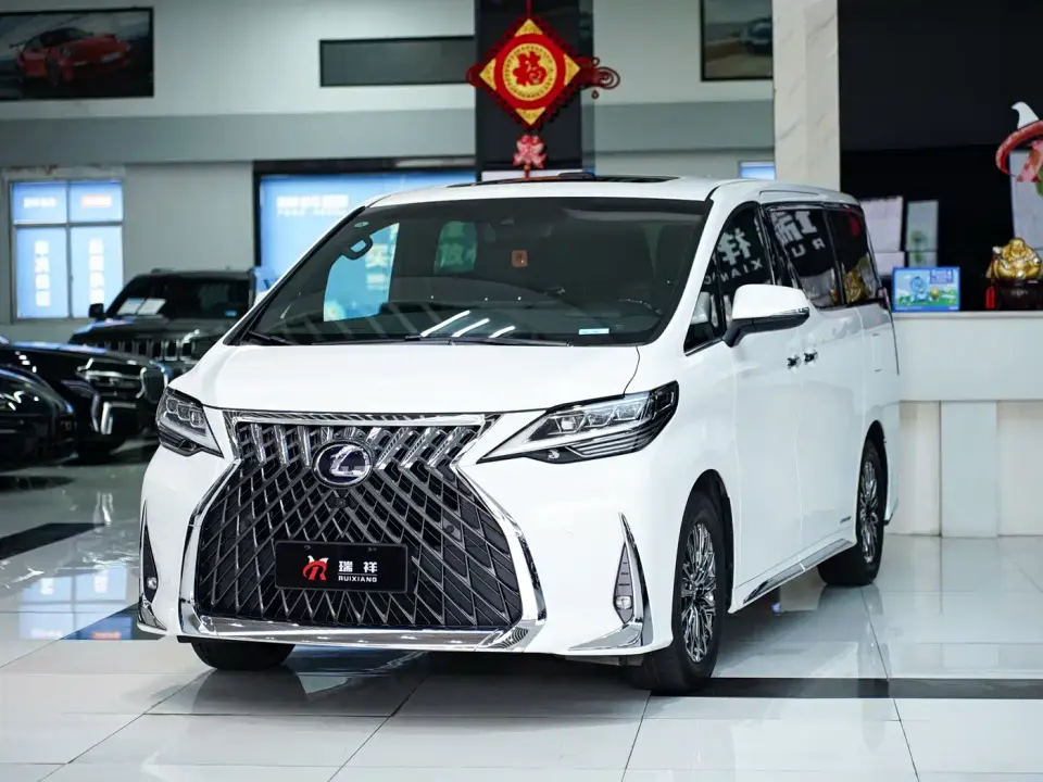 Lexus LM 300h Seven-Seater Elegance Edition 2021