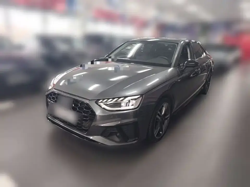 Audi A4L 40 TFSI Luxury Dynamic 2023