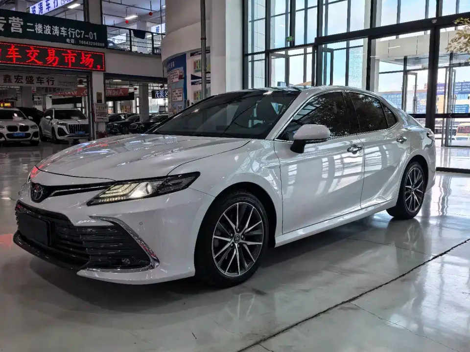 Toyota Camry 2.5G Luxury Edition 2022