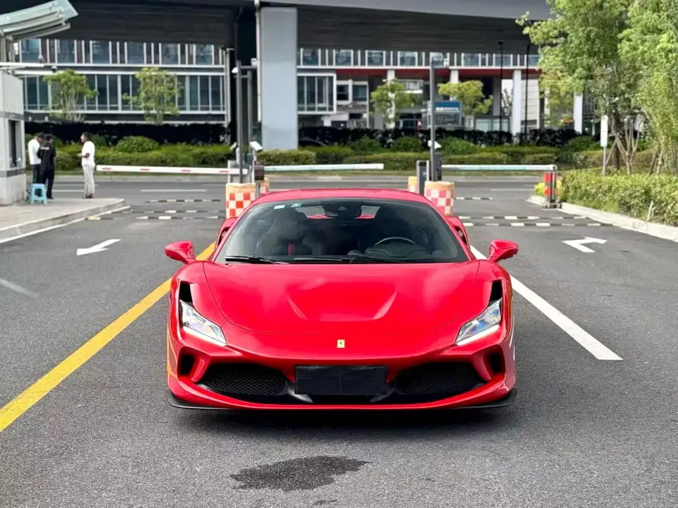 Ferrari F8 Tributo 3.9T V8 2020