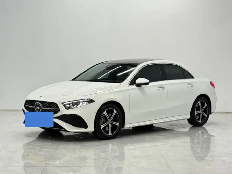 Mercedes-Benz A-Class A 200 L Fashion Edition 2024