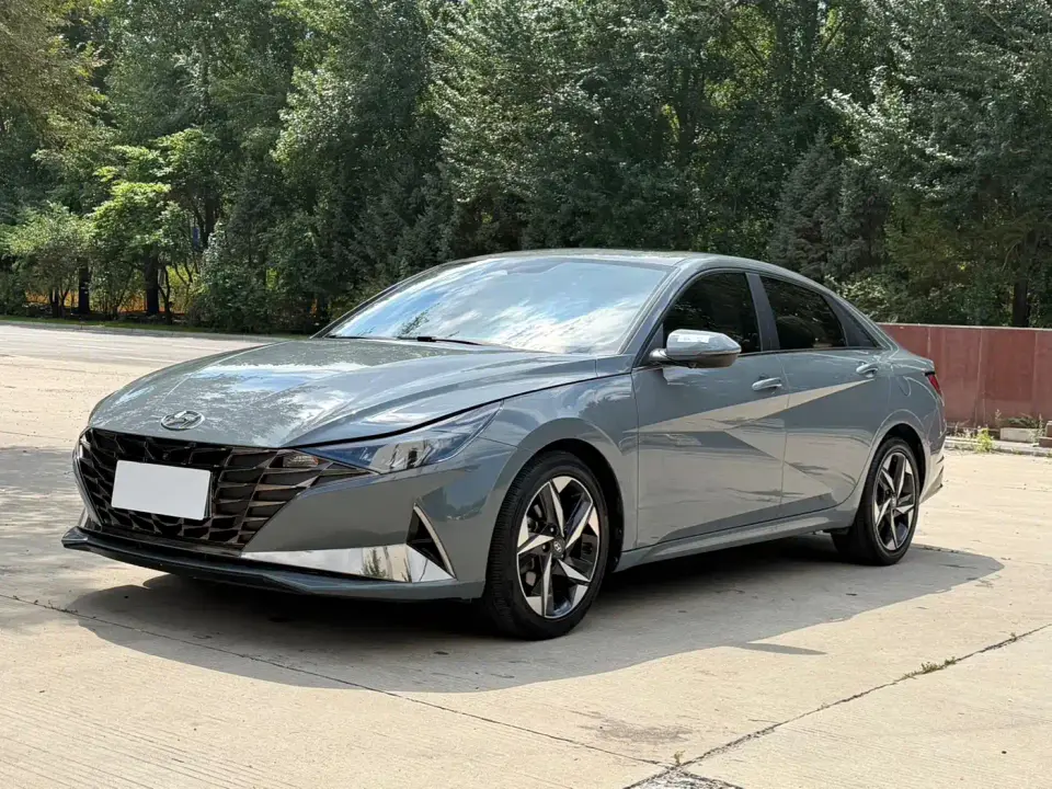 Hyundai Elantra 1.5L CVT LUX Premium Edition 2023