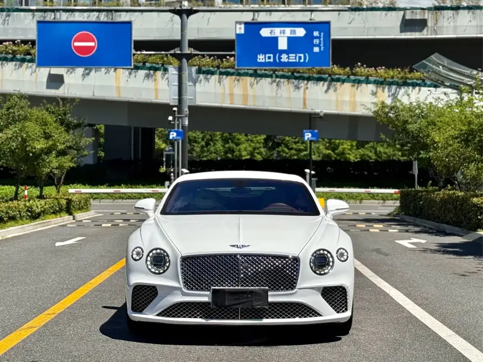 Bentley Continental 4.0T GT V8 2022