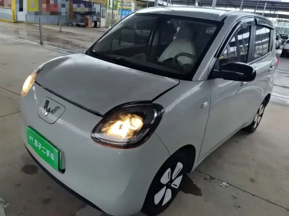 Wuling Motors Hongguang MINIEV 4-Door Advanced 2025
