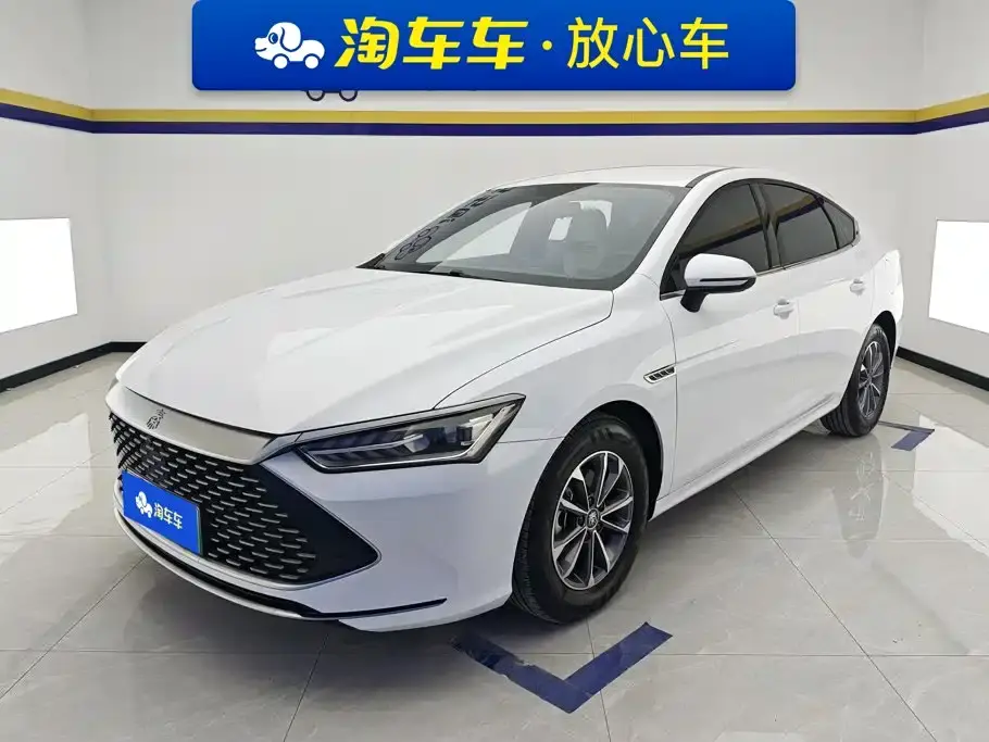 BYD Qin PLUS Glory Edition DM-i 55KM Leading 2025